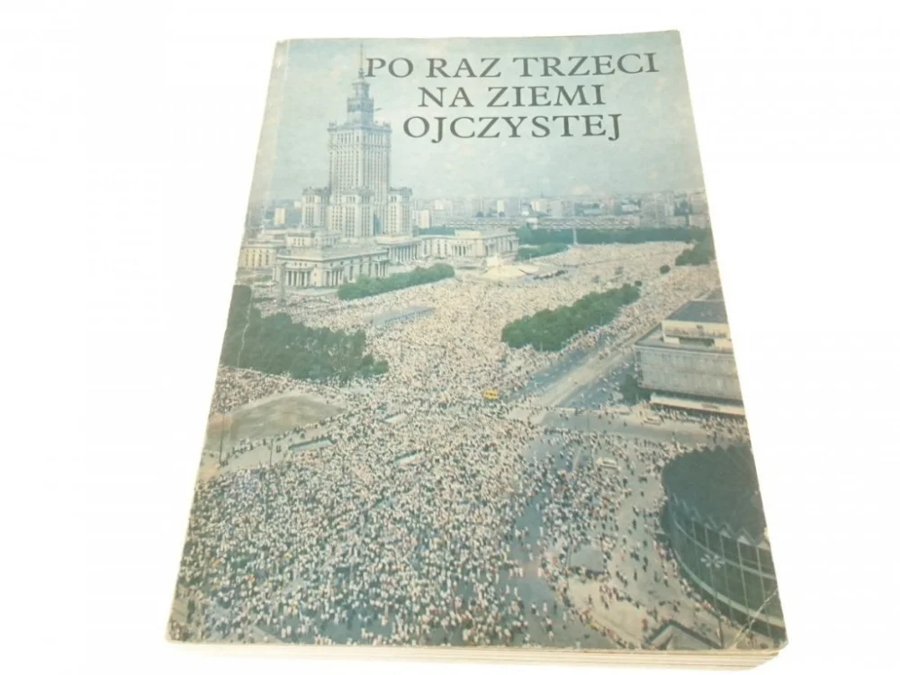 PO RAZ TRZECI NA ZIEMI OJCZYSTEJ Popularny