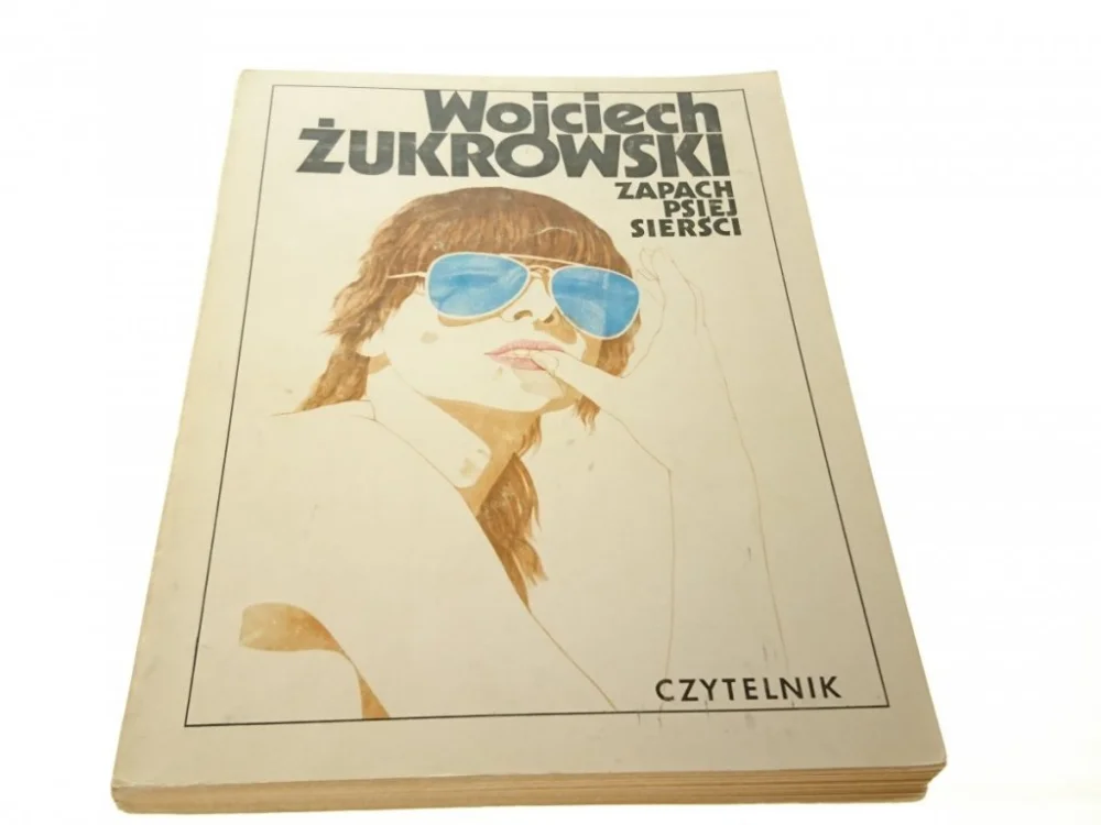 Taniej ZAPACH PSIEJ SIERŚCI - WOJCIECH ŻUKROWSKI