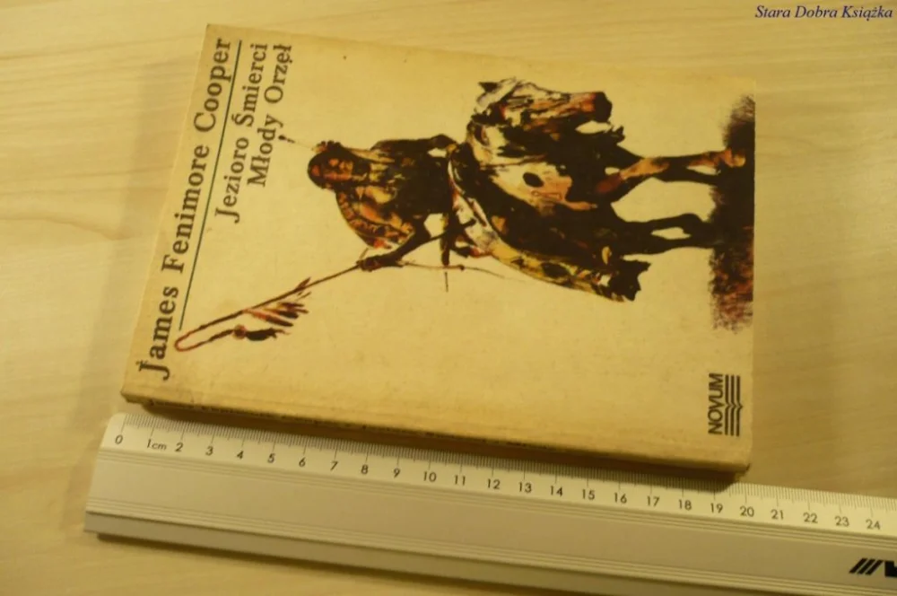 Hit cenowy JEZIORO ŚMIERCI MŁODY ORZEŁ - J. F. Cooper (1989)