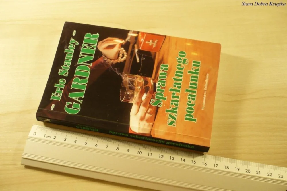 Kup teraz SPRAWA SZKARŁATNEGO POCAŁUNKU - Gardner (2002)