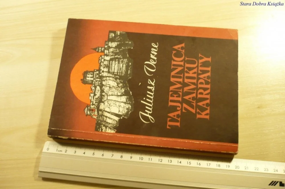 Obniżka ceny TAJEMNICA ZAMKU KARPATY - Juliusz Verne (1988)