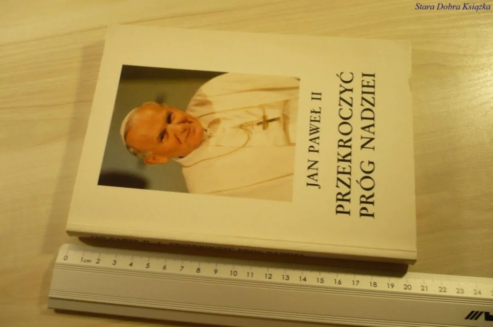 Ostatnie sztuki PRZEKROCZYĆ PRÓG NADZIEI - Jan Paweł II (1994)