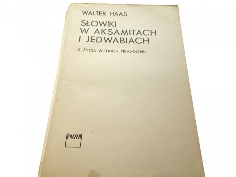 Hit sprzedaży SŁOWIKI W AKSAMITACH I JEDWABIACH - Haas (1975)