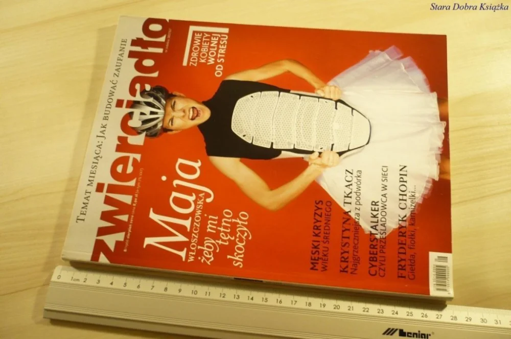 Dostępne od ręki ZWIERCIADŁO NR 8/1966 SIERPIEŃ 2010