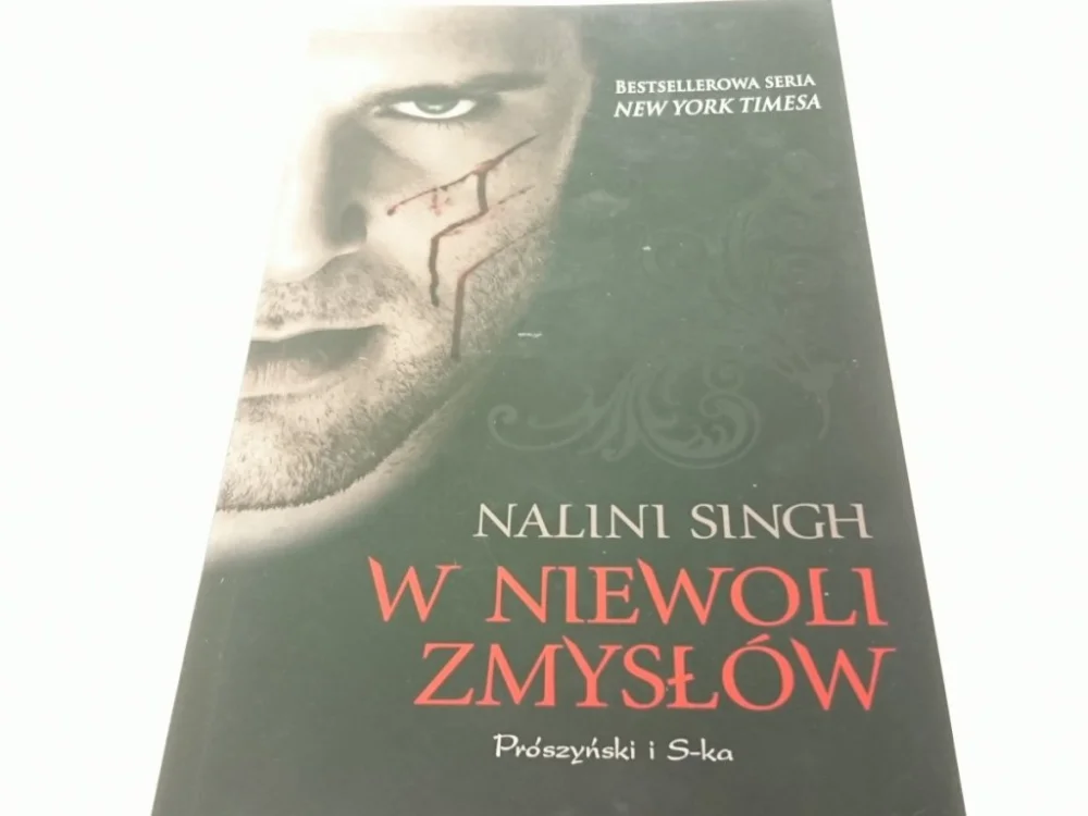 W NIEWOLI ZMYSŁÓW - Nalini Singh 2011 Hit cenowy